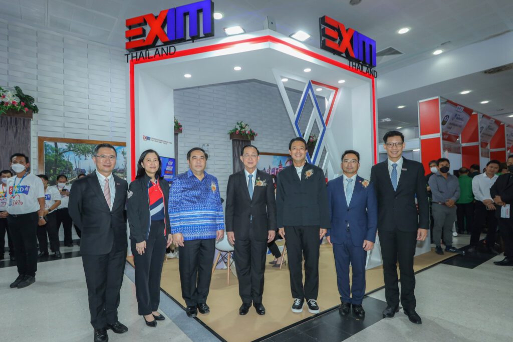 EXIM BANK ออกบูทงานมหกรรมร่วมใจแก้หนี้สัญจร