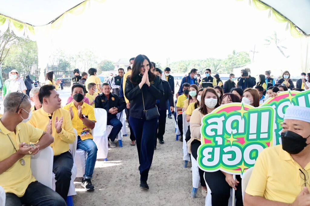 “มนัญญา” ลุย กระบี่ รุดแก้ปัญหาผลผลิต “ปาล์มน้ำมัน”ล้นตลาด จี้ สกรณ์ฯรับซื้อช่วยเกษตรกร