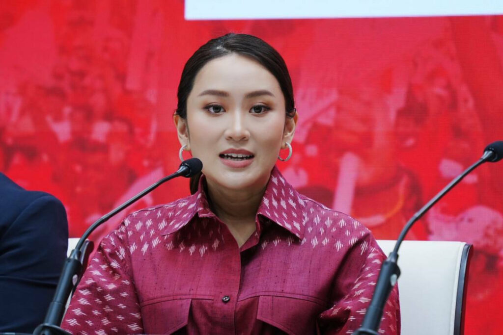 “อุ๊งอิ๊ง” เตรียม “บ้านจันทร์ส่องหล้า” รับ “ทักษิณ”  บอกรอวันนี้มานานแล้ว