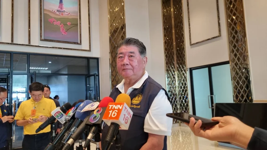 ‘ภูมิธรรม’ หวังตั้ง ครม. ‘อุ๊งอิ๊ง1’ จบสิงหาฯ ยังกั๊ก​ ปชป.​ ร่วมรัฐบาล​