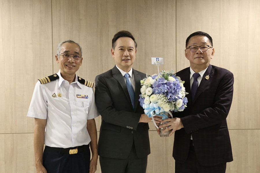 รมว. กระทรวงดีอี เข้าสนง.แห่งใหม่ อาคาร C ศูนย์ราชการเฉลิมพระเกียรติฯ วันแรก