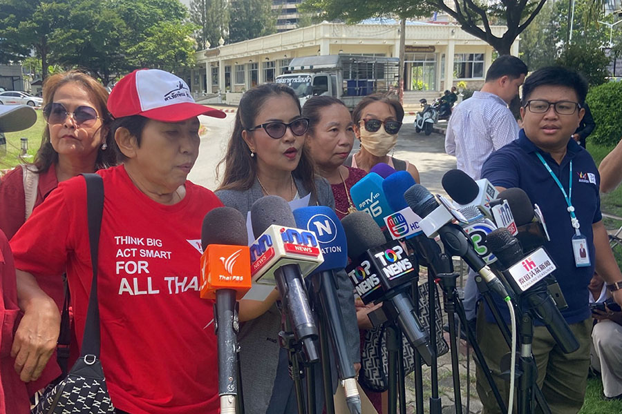 ‘เสื้อแดง’ จี้ราชทัณฑ์ พักโทษ ‘ทักษิณ’ กักขังนอกเรือนจำ