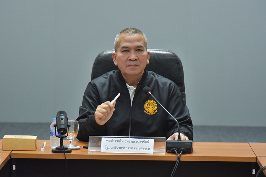 ให้ออกจากราชการ.. ‘ผบ.เรือนจำฯ-เลขาฯ’ เซ่นปมเปิด ‘ซ่องในคุก’ บริการจีนเทา