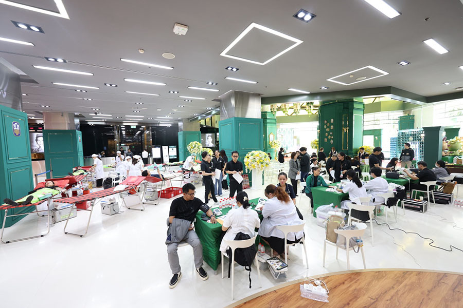 ธ.ก.ส. ร่วมใจบริจาคโลหิต ถวายเป็นพระราชกุศลแด่’สมเด็จพระพันปีหลวง’